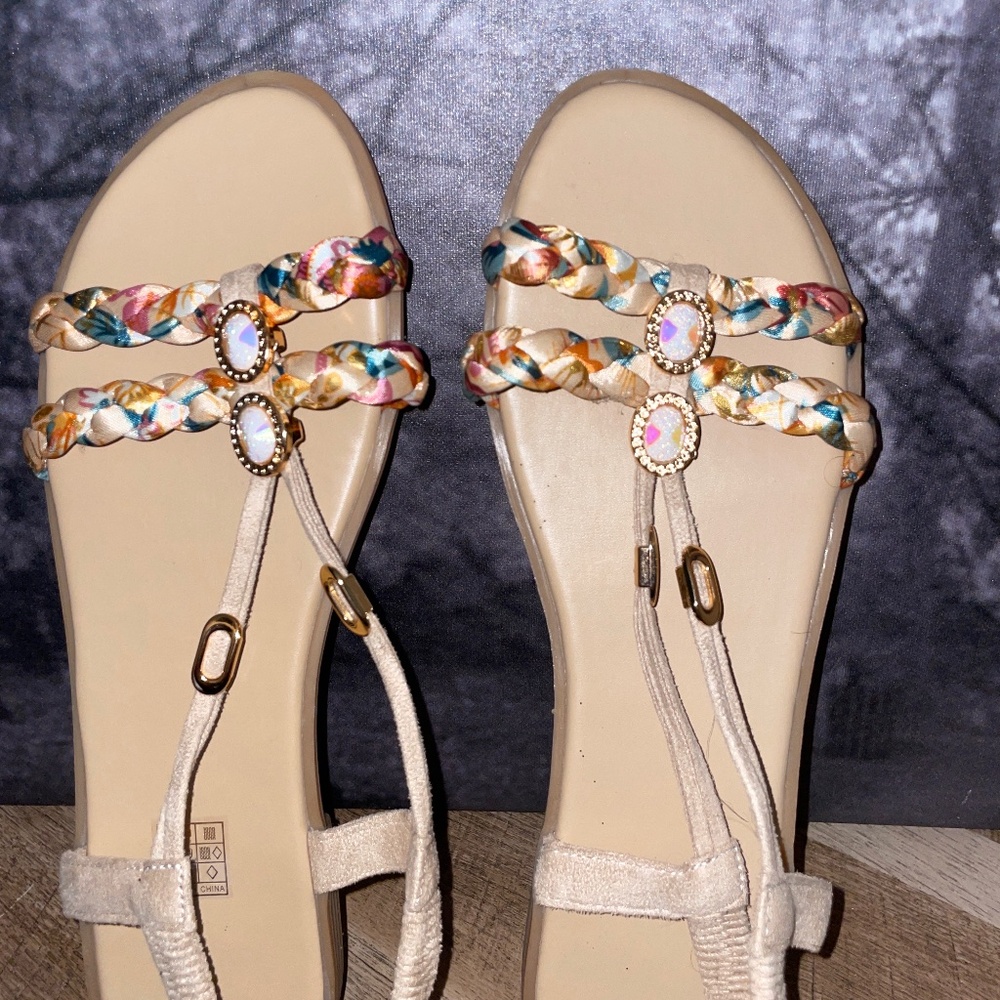 Sandles